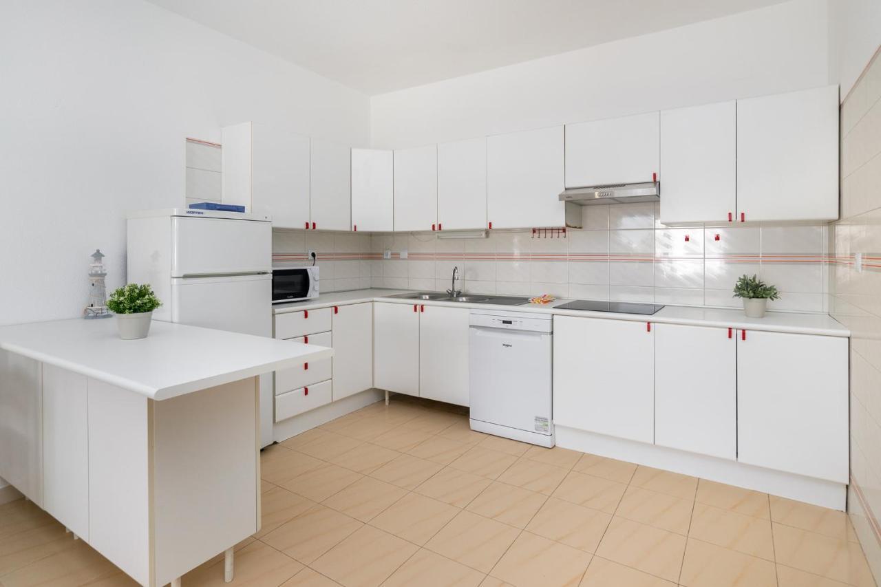 Acqua Vista Family Apartment - 200M From Beach Porches  Exterior foto