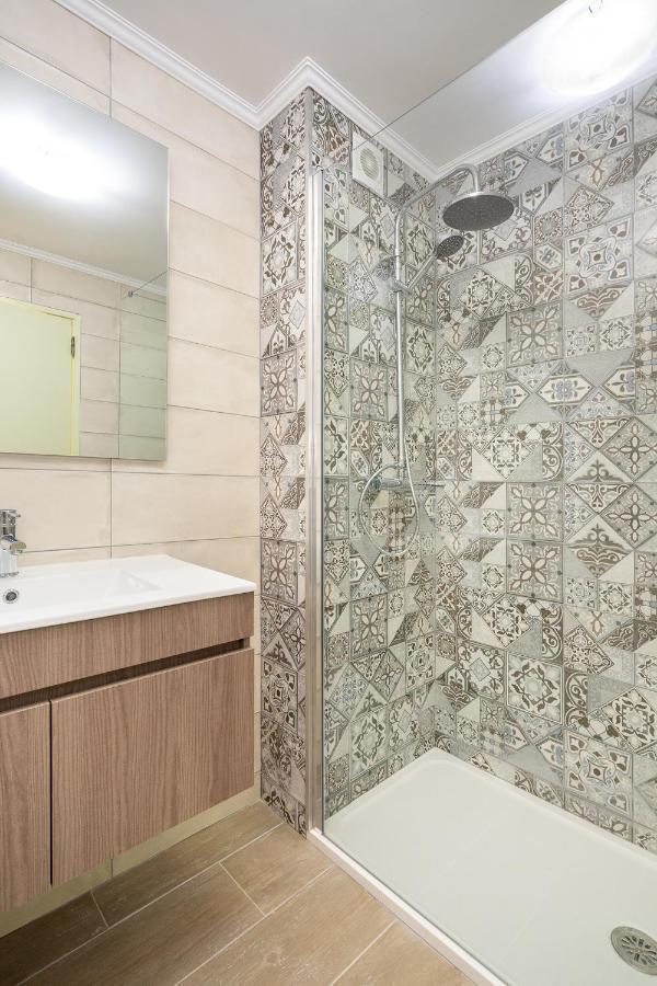 Acqua Vista Family Apartment - 200M From Beach Porches  Exterior foto